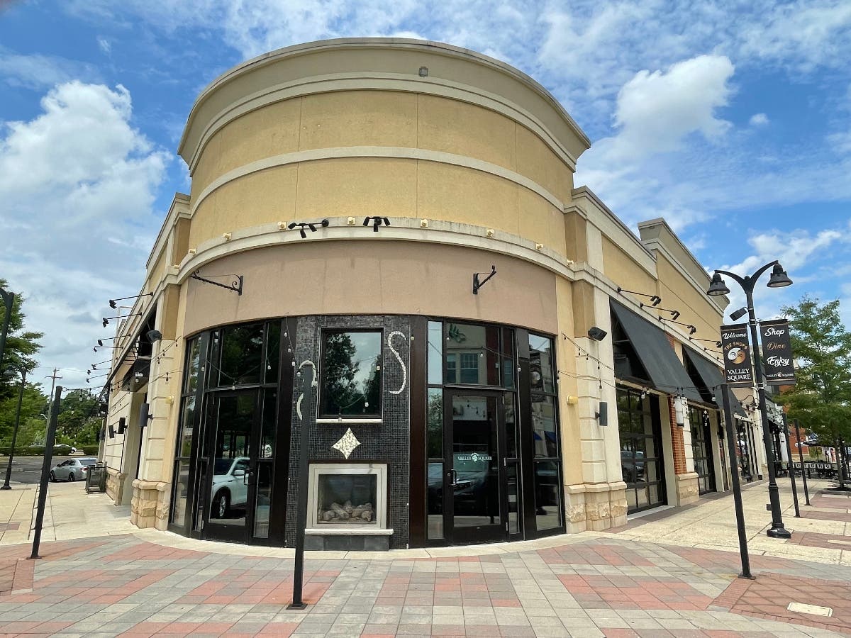 The former Bar Louie at the Shops at Valley Square.