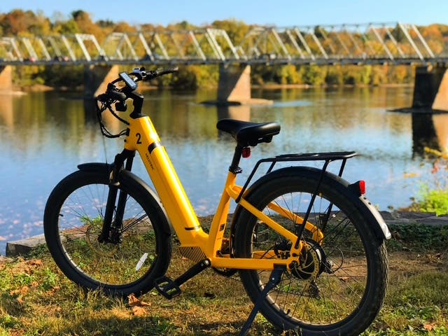 A Velotric ebike on the banks of the Delaware River. 