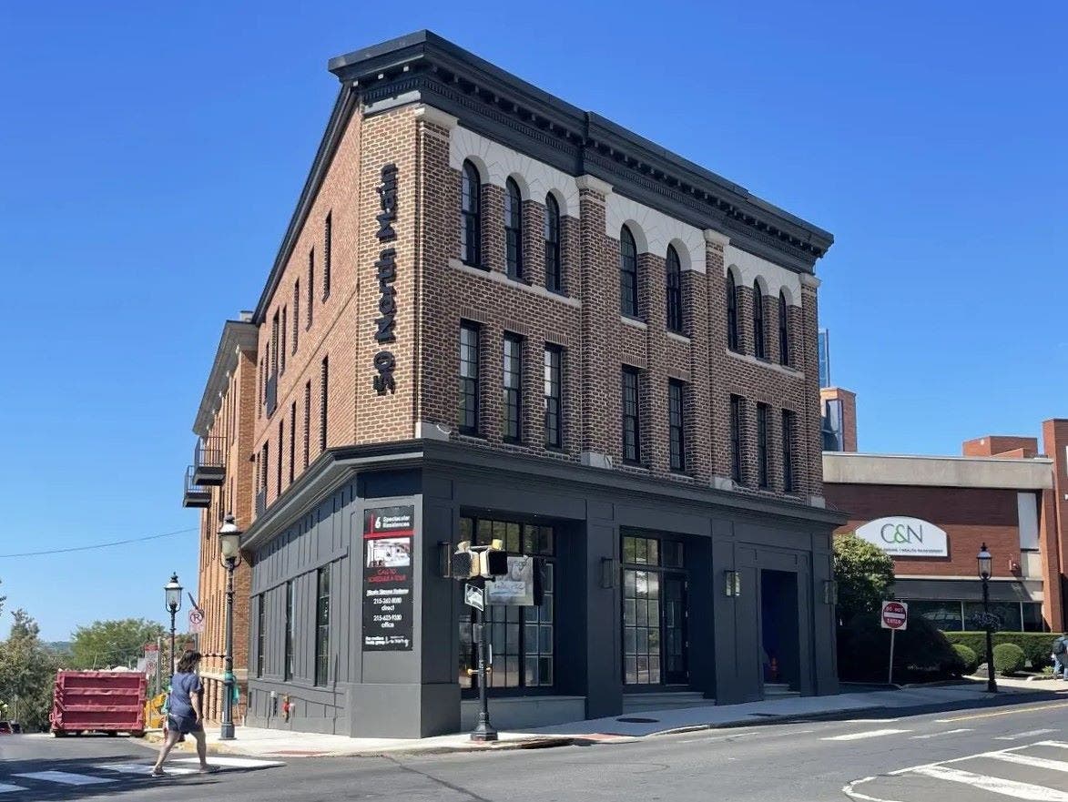 A Montgomery County couple plan to open a new family restaurant and bar at 50 North Main Street.