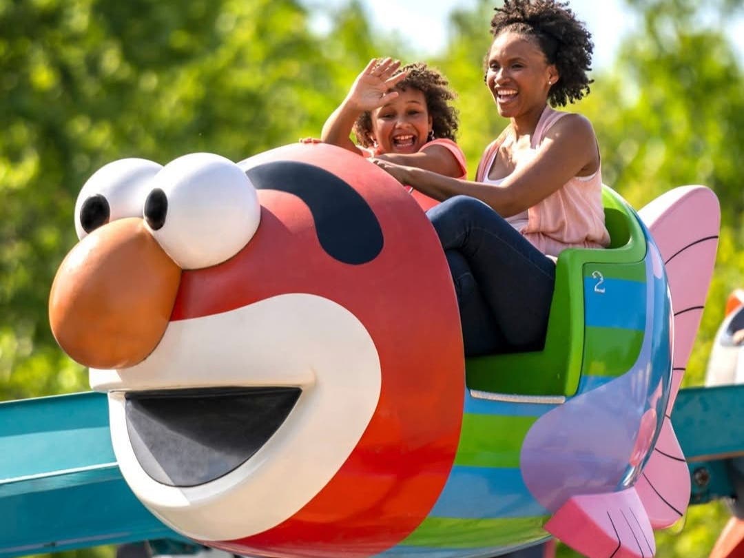 Sesame Place’s annual Mother’s Day Celebration returns with fun-filled ways to celebrate Mom this weekend.  The festivities include the Furry Friends “Mommy & Me” Dance Party, a Mother’s Day craft, and the Mother’s Day Dine with Elmo & Friends.
