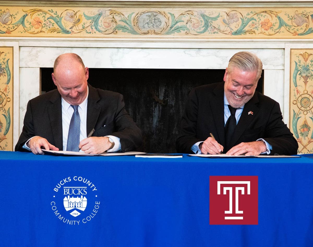 Honors students at Bucks can now seamlessly transfer to Temple University’s honors program thanks to a new agreement signed by BCCC President & CEO Patrick M. Jones, Ph.D., left, and Temple University President John Fry.