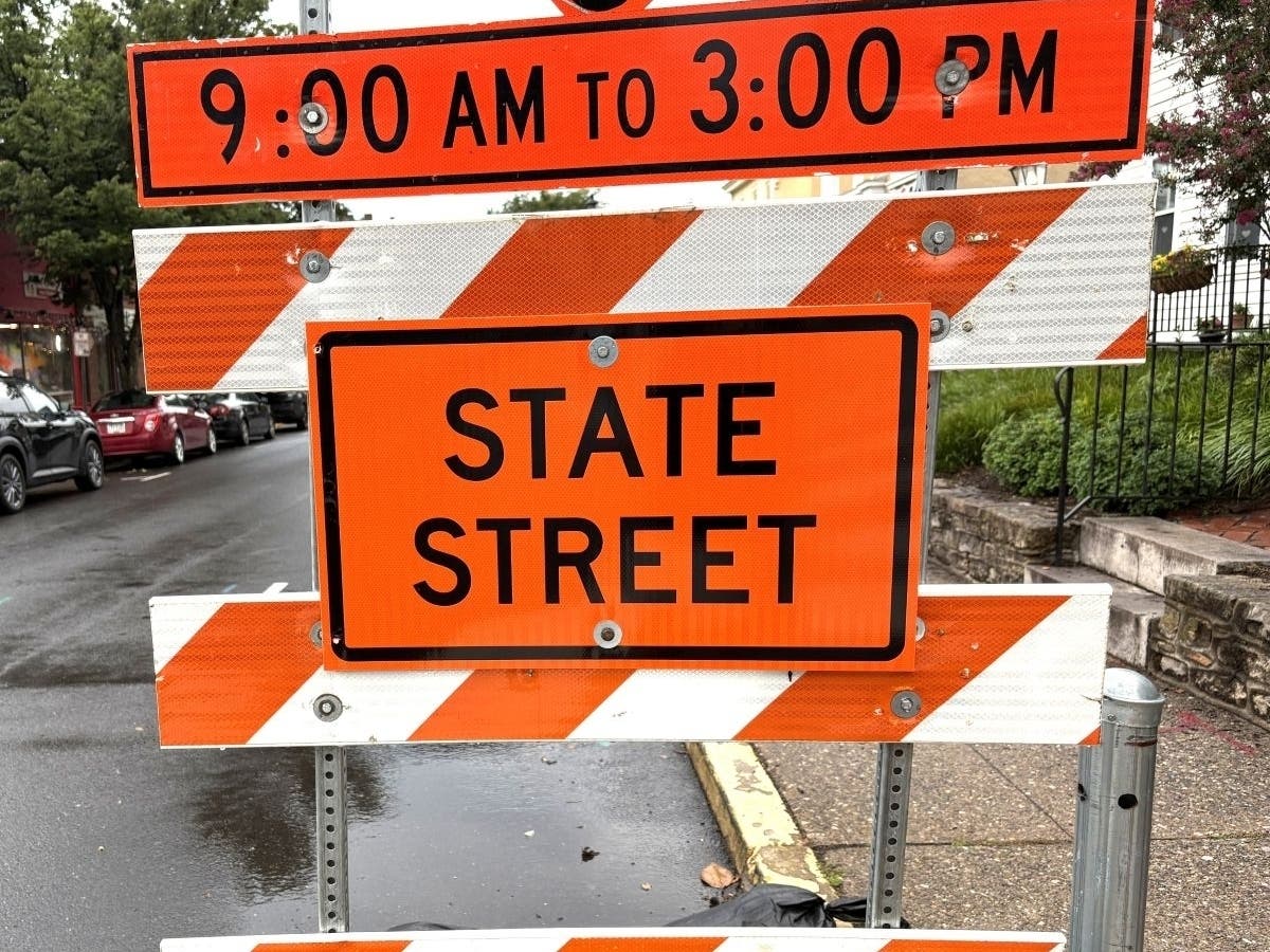 PECO is continuing a gas main installation project in Doylestown Borough through early December.