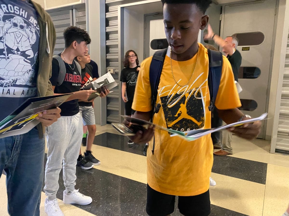 News small post card thumbnail