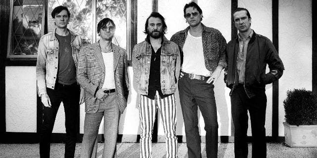 JET - Down The Moonlit Mile Revue