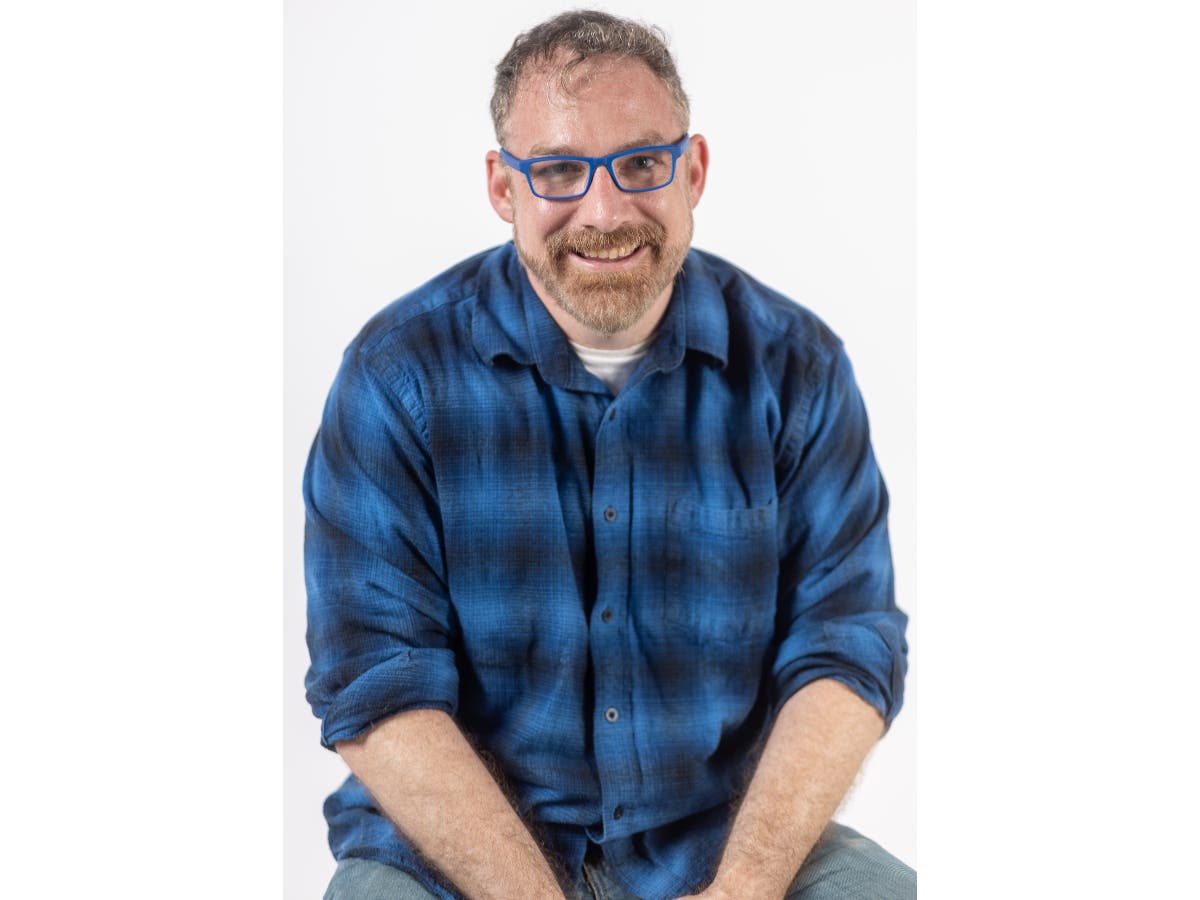 Environmental Health Safety and Sustainability Engineer Justin Ford is running for the U.S. House of Representatives, IL-09.