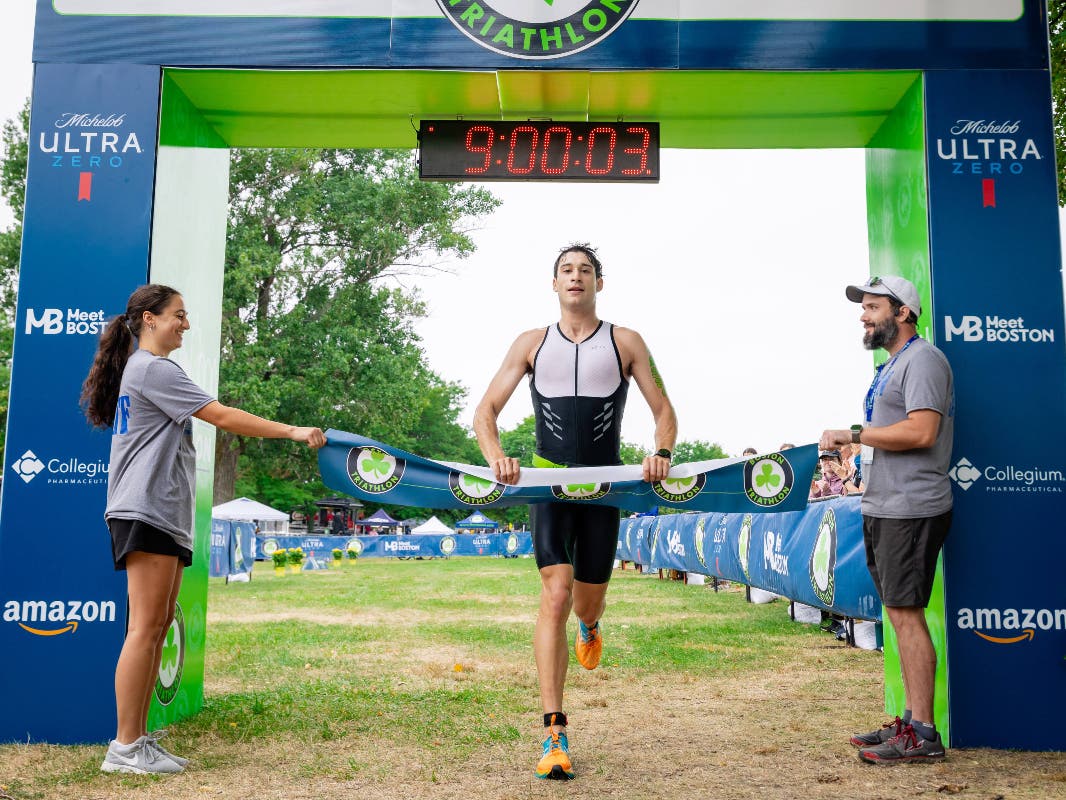Jacob Minin of Lake Forest, IL, claimed the men’s title in 1:46:33 at the race.