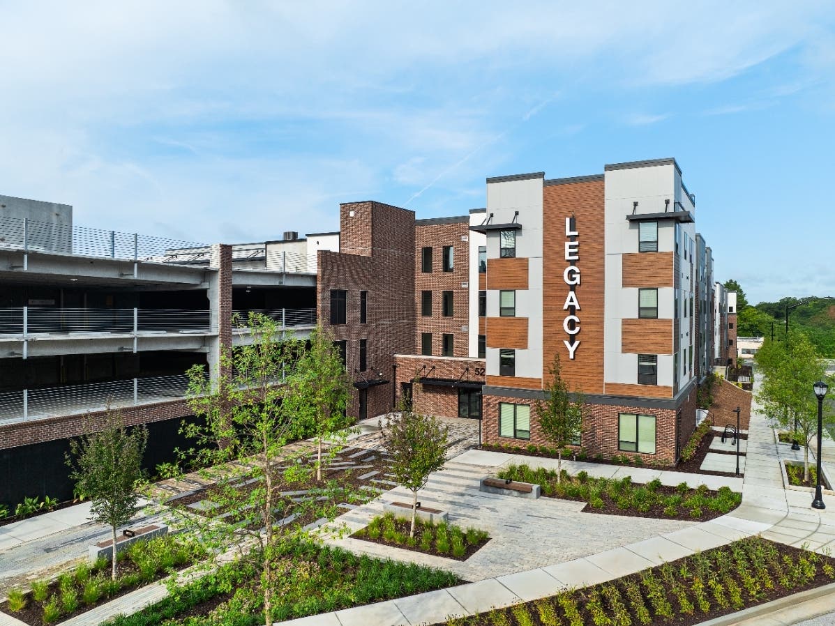 https://patch.com/img/cdn20/users/26200734/20261009/044156/styles/patch_image/public/legacy-at-herndon-square-exterior-1___09134659372.jpg