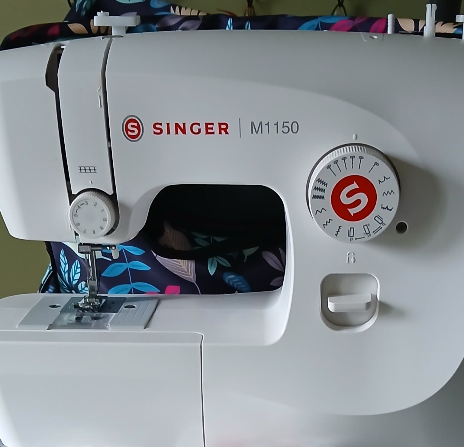 Singer M1150 Sewing Machine 