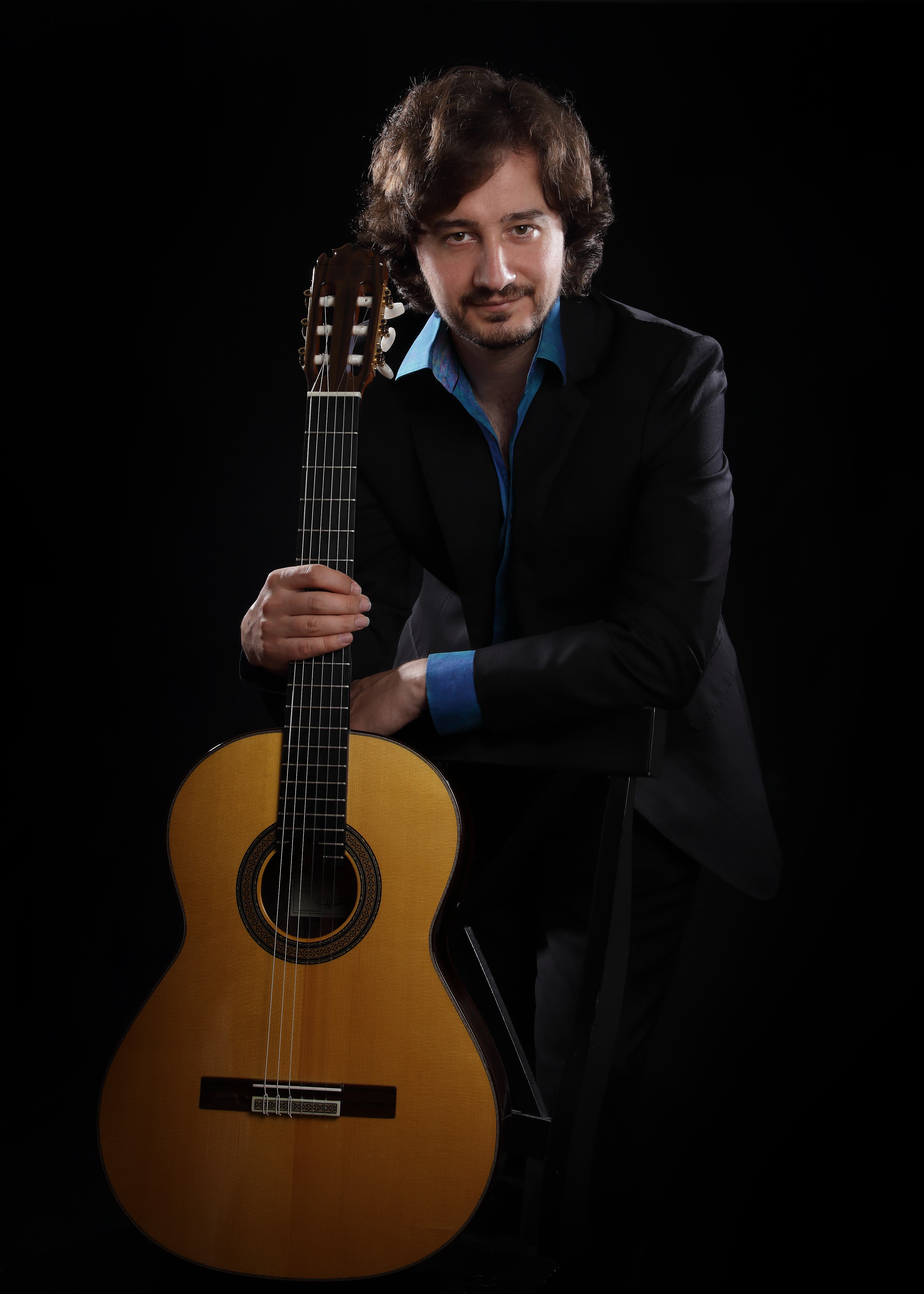 Classical Guitarist Alexander Milovanov Performs at St. Paul's in Walnut Creek