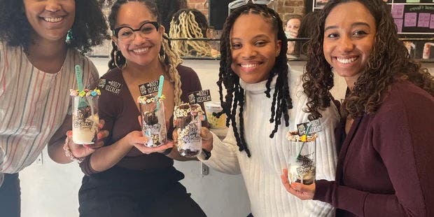 Boozy Sundae Decorating Class - Manhattan