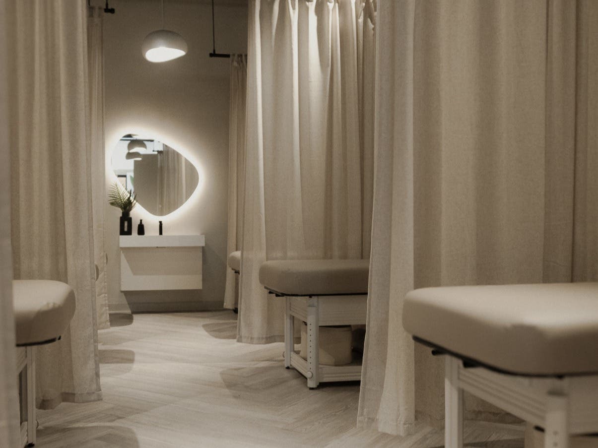 FACE FOUNDRIÉ Builds on Record Chicago Momentum with Two New Locations 