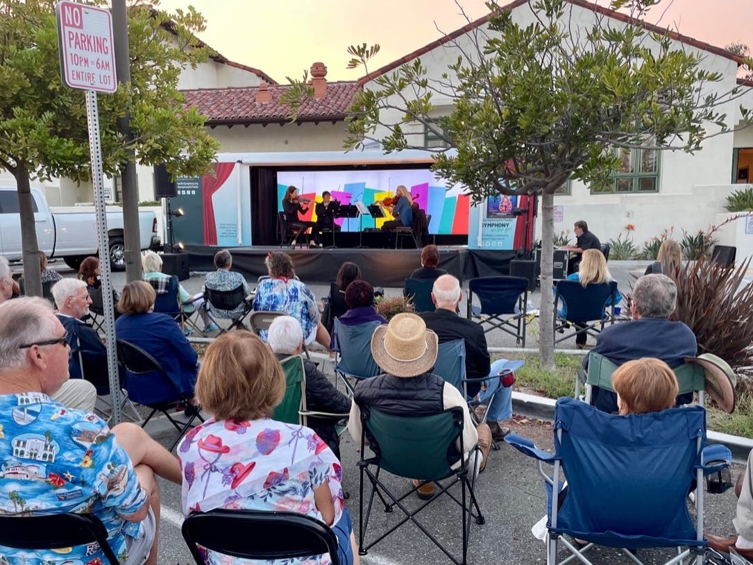 Guests at the Dorothy Visser Senior Center in San Clemente enjoyed an outdoor concert by talented musicians performing with Pacific Symphony’s Symphony On The Go!