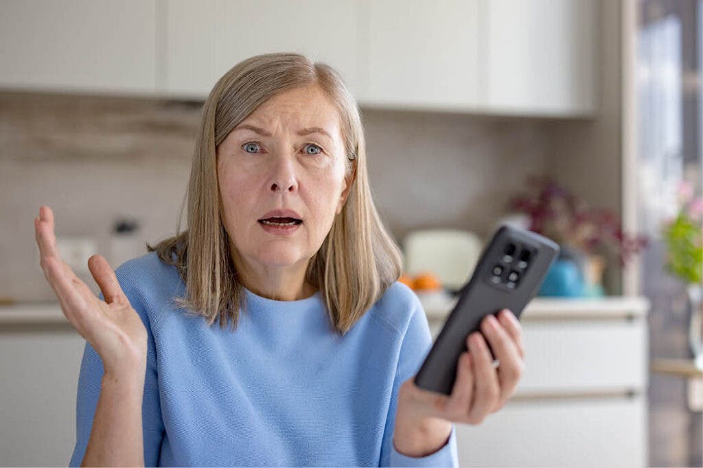 Healthy Phone Habits for Better Mood and Relationships