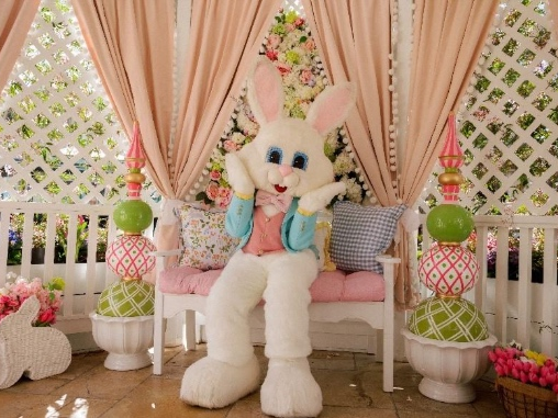 Bunny Bungalows will be open for photos at the Americana at Brand and the Grove this spring.