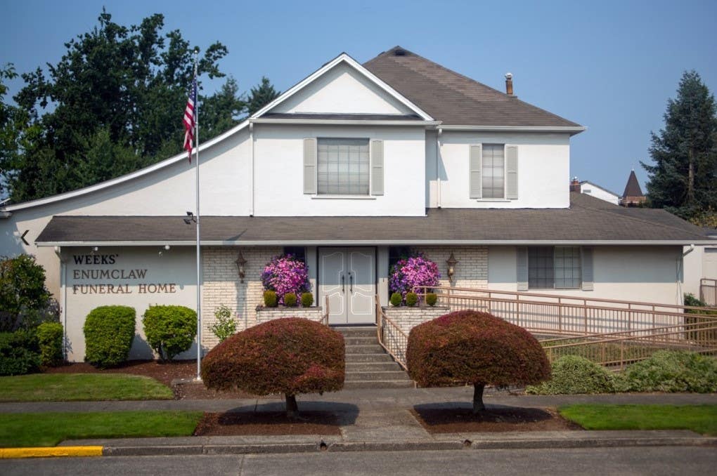 Weeks' Enumclaw Funeral Home