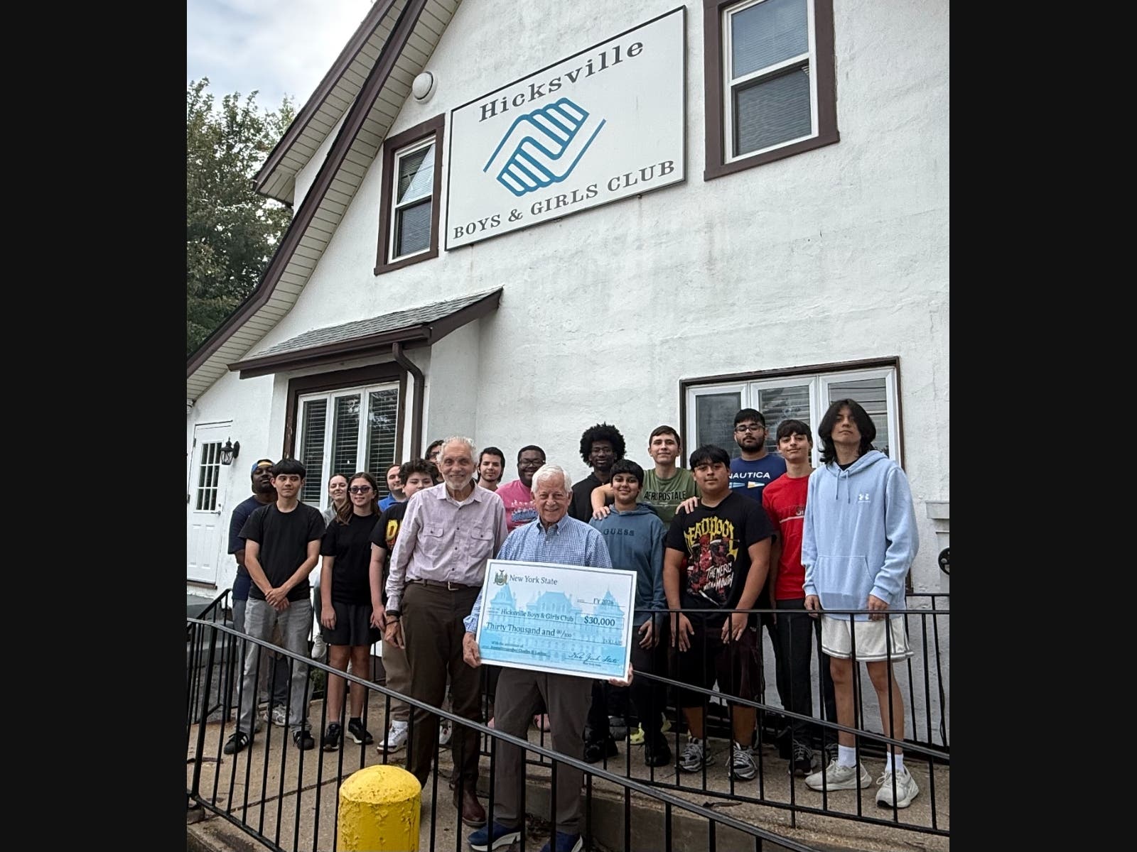 Assemblymember Charles Lavine visits the Hicksville Boys & Girls Club, September 30th, 2026