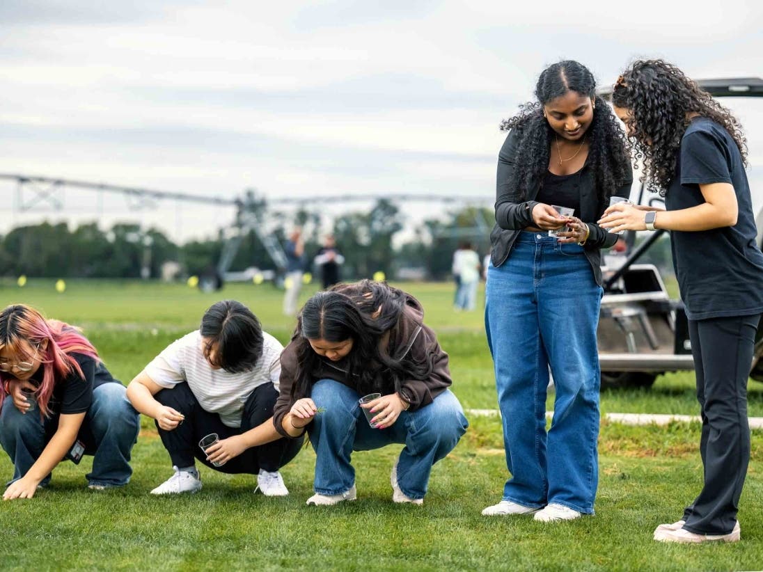 https://patch.com/img/cdn20/users/26523460/20261006/111454/styles/patch_image/public/09-11-2026-rutgers-plant-farm-freehold-students-inspecting-turfgrass-chris-gutierrez-landscape-hero___06111211624.jpg