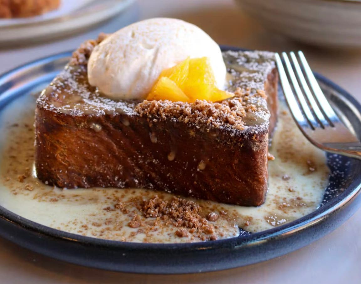 Celebrate Mother's Day at LÝRA!