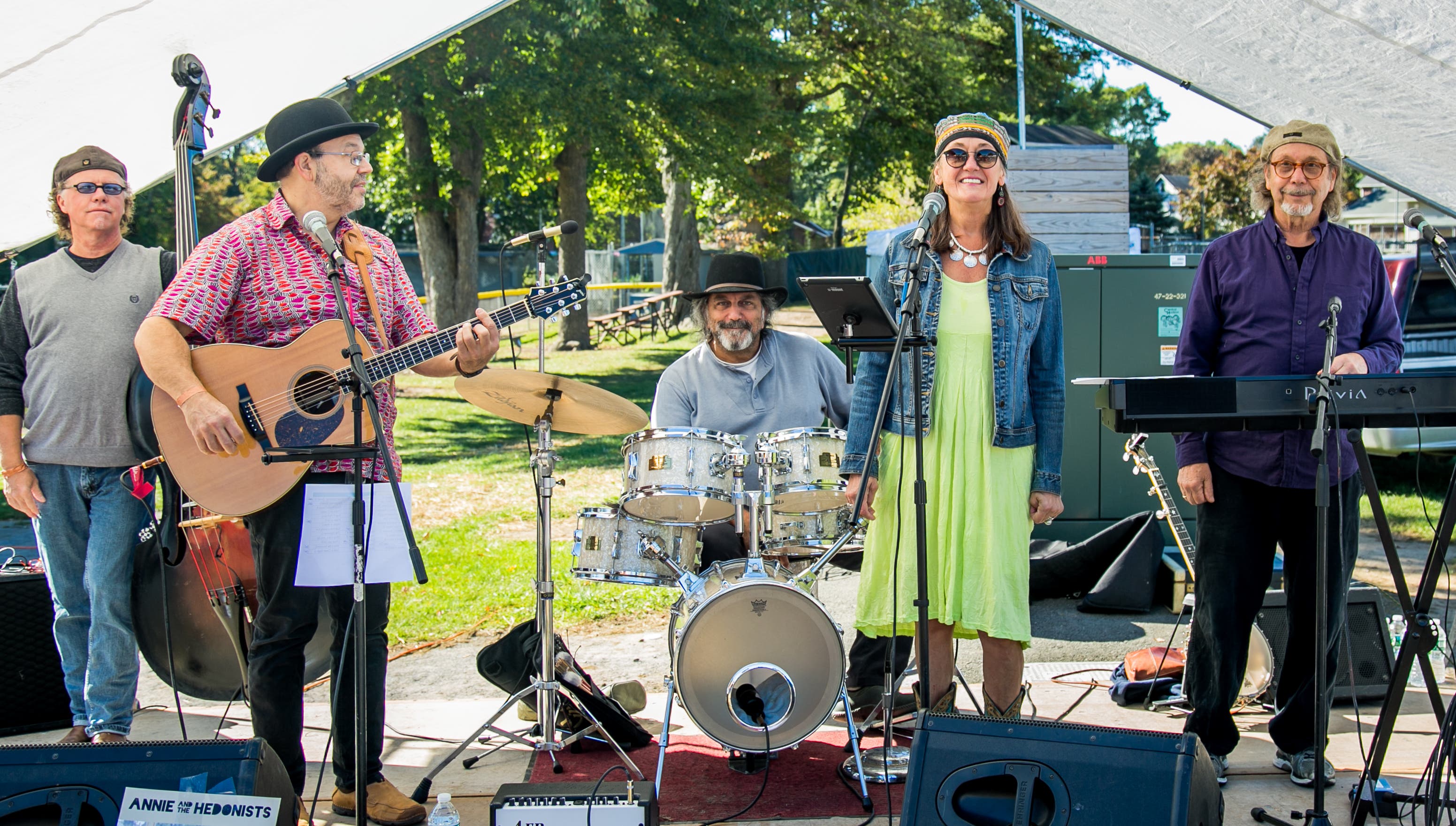 Annie and the Hedonists Concert