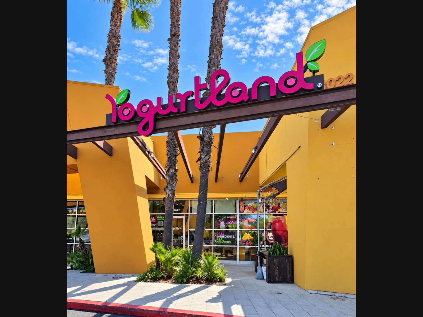 New Yogurtland shop in Jurupa Valley