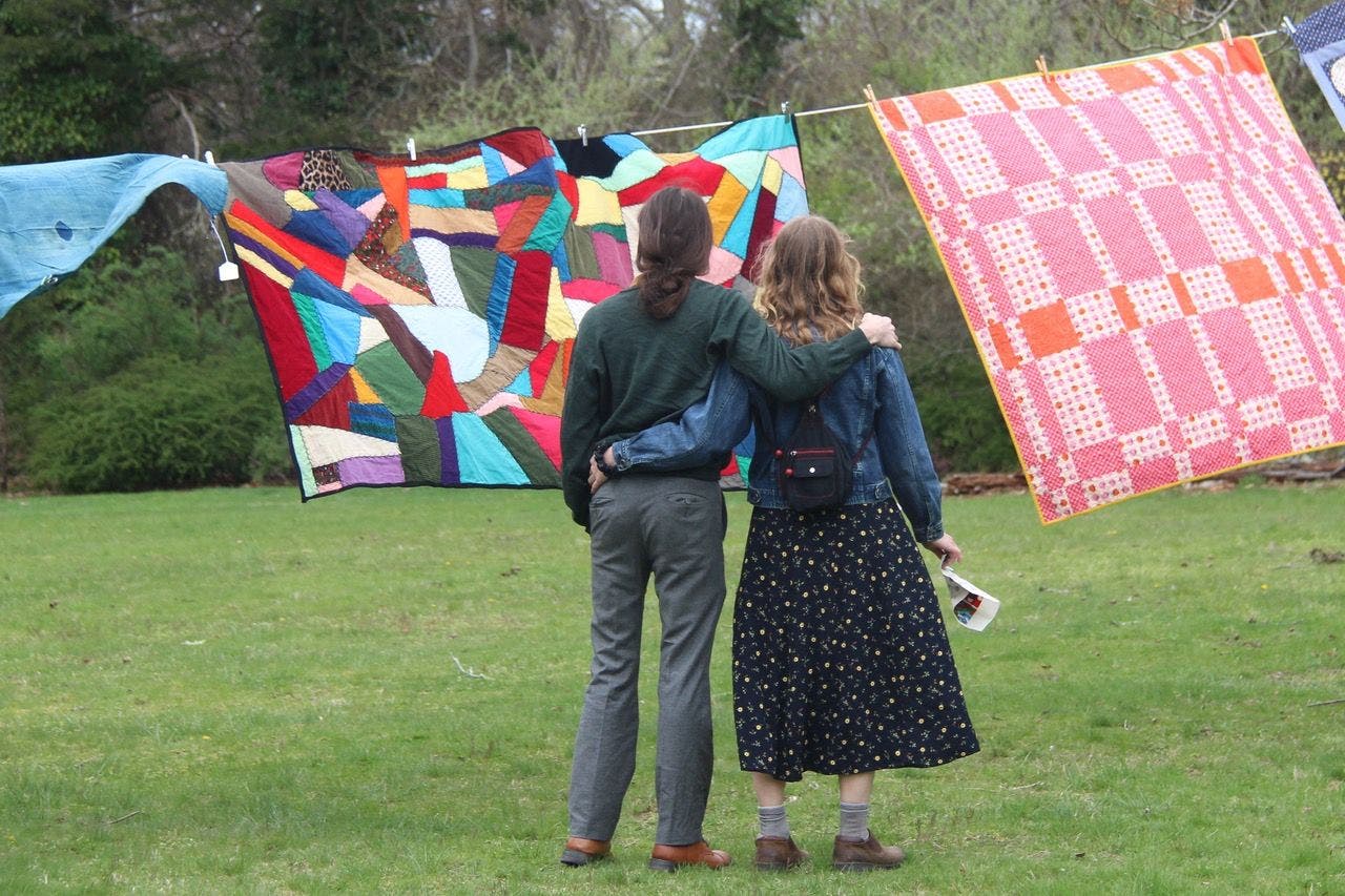 Airing of the Quilts Returns to The Arts Center at Duck Creek 