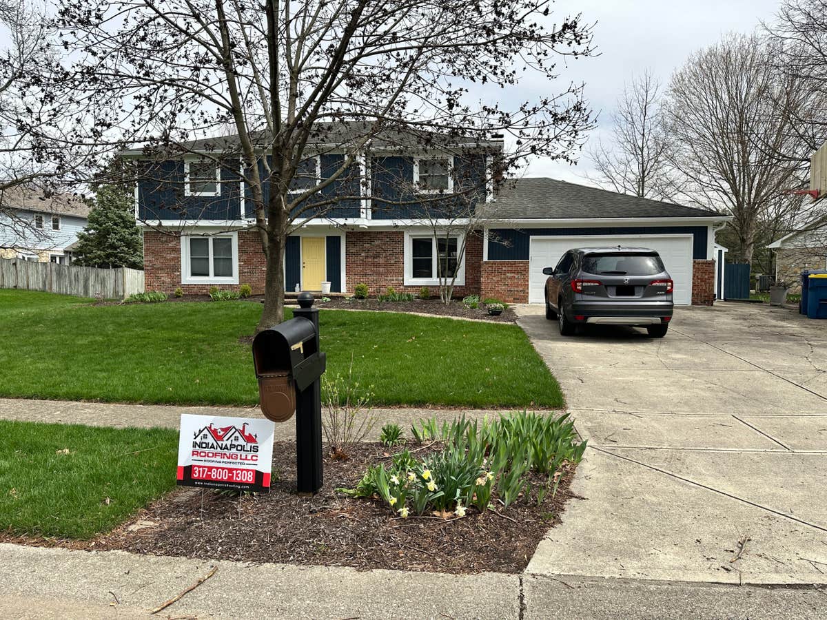  Indianapolis Roofing LLC