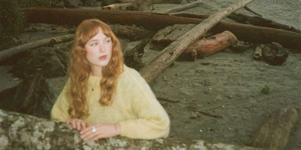 Bella White