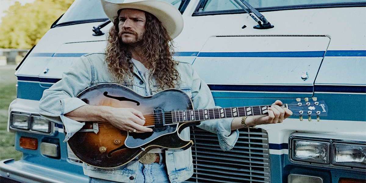 Patio Show: Andy Thomas- of Yarn & Trongone Band