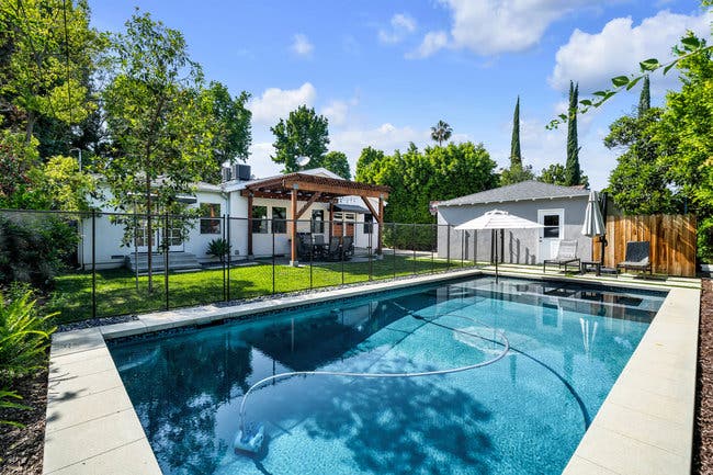 Sherman Oaks Home and Condo Values | Results in Seconds!