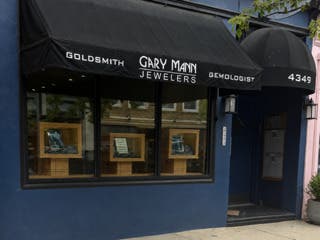 After Four Decades in Business, a Family Jewelry Shop Closes in Philadelphia