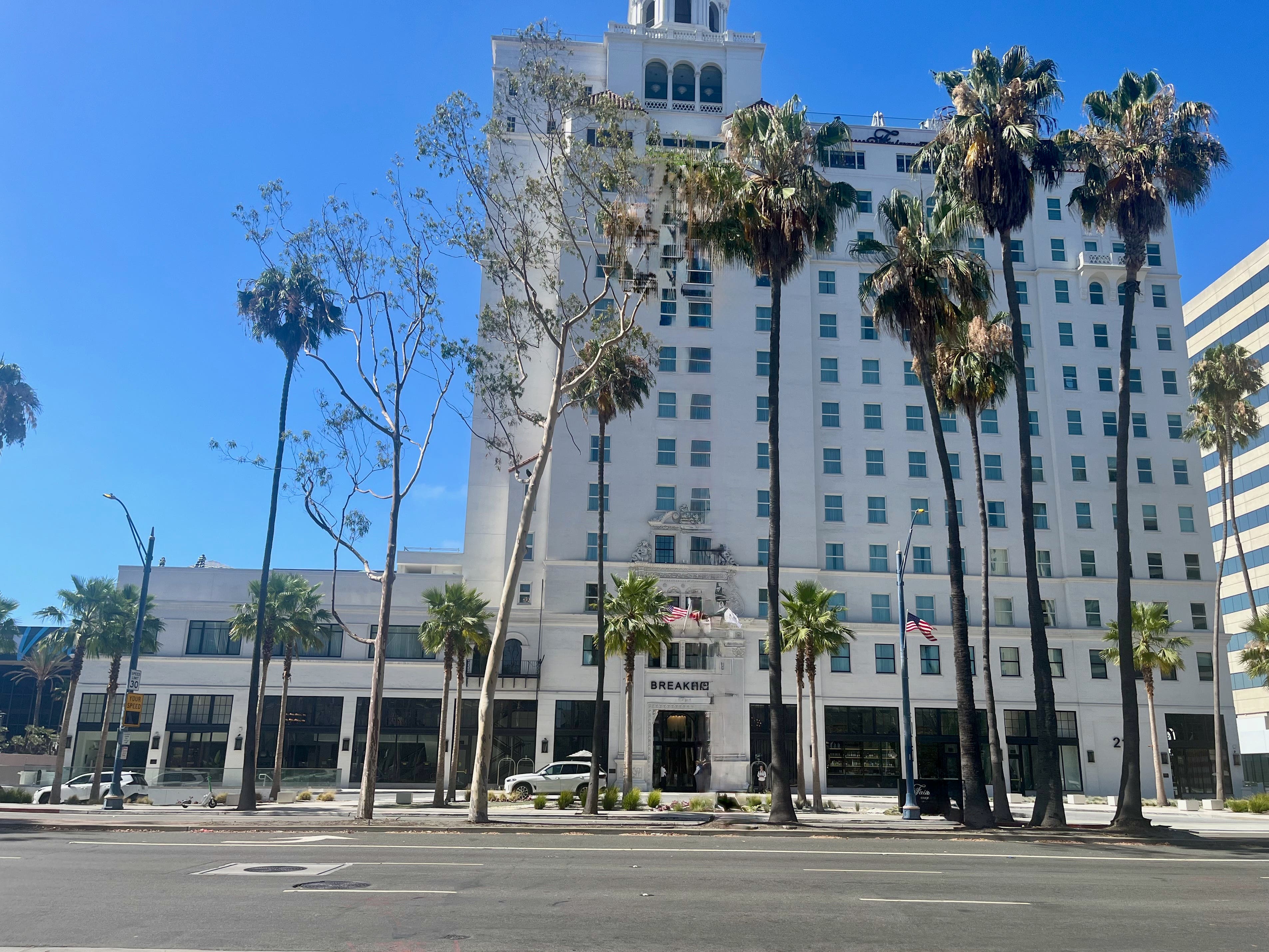Loan Signing, Hotel Lobby: How a Downtown Long Beach Notary Met Vacationing Guests
