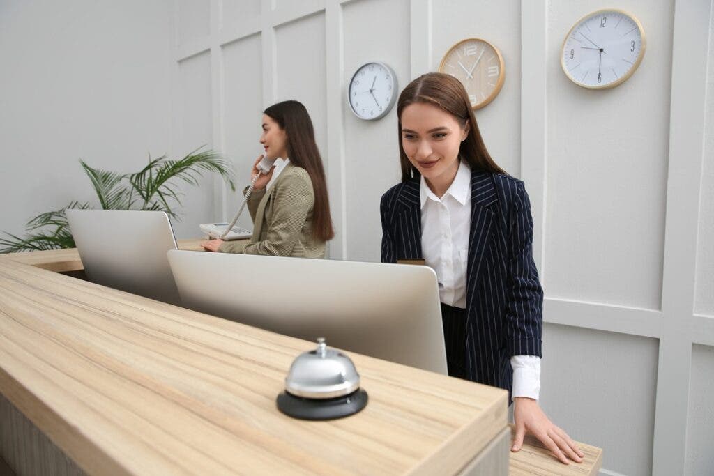Hiring a Front Desk Management Company in Washington, DC?