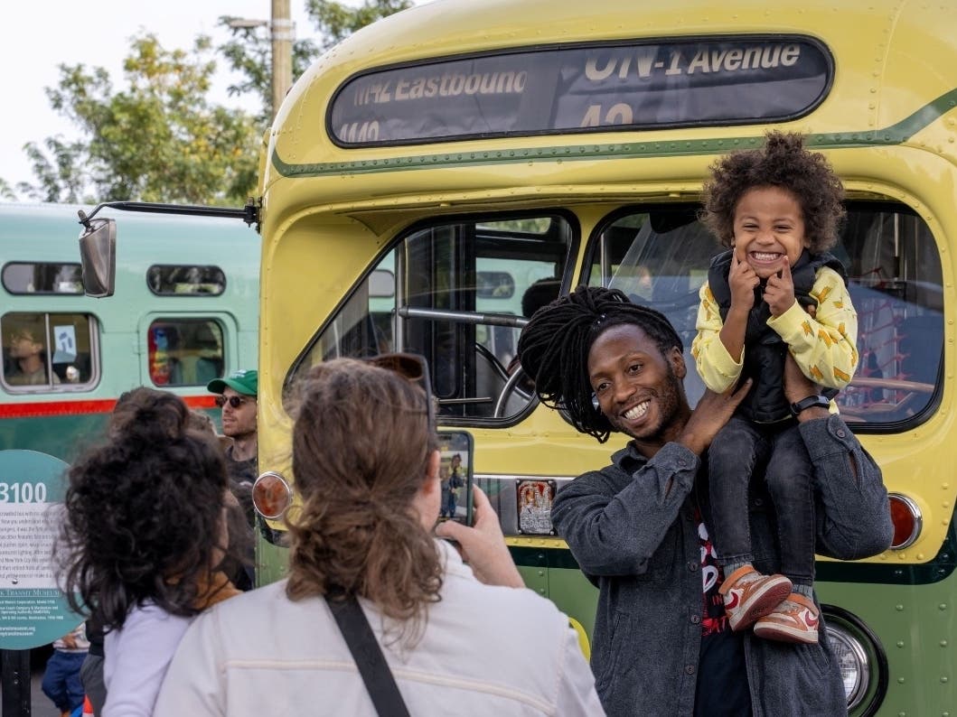 Vintage Bus Festival Will Take Over Brooklyn Bridge Park This Weekend