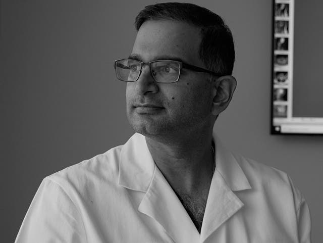 Dr. Satyan is the director of skull base surgery at Baylor Scott & White Medical Center – Plano and a neurosurgeon with Dallas Neurosurgical & Spine.
