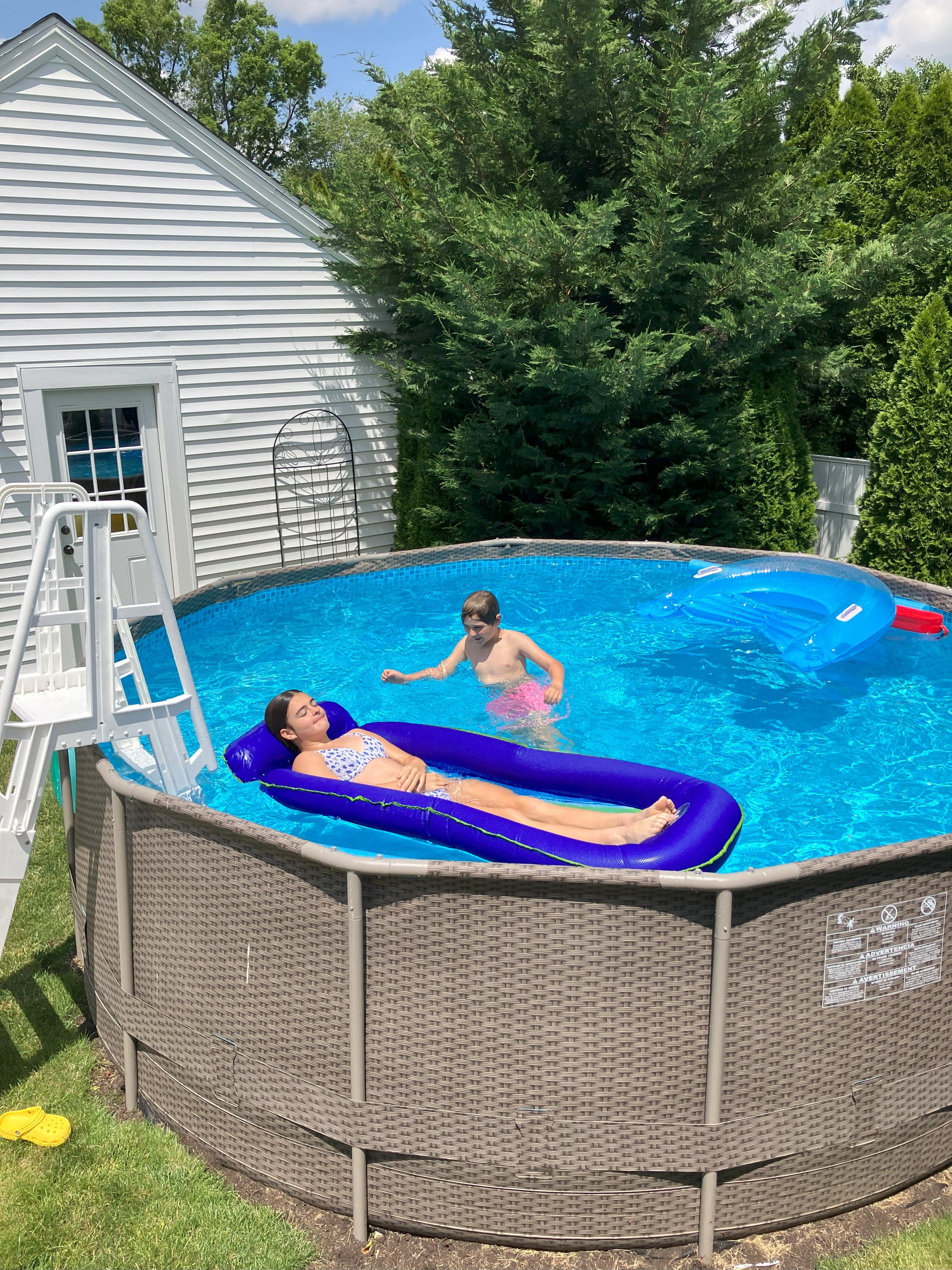 "Summer Wave" above ground pool
