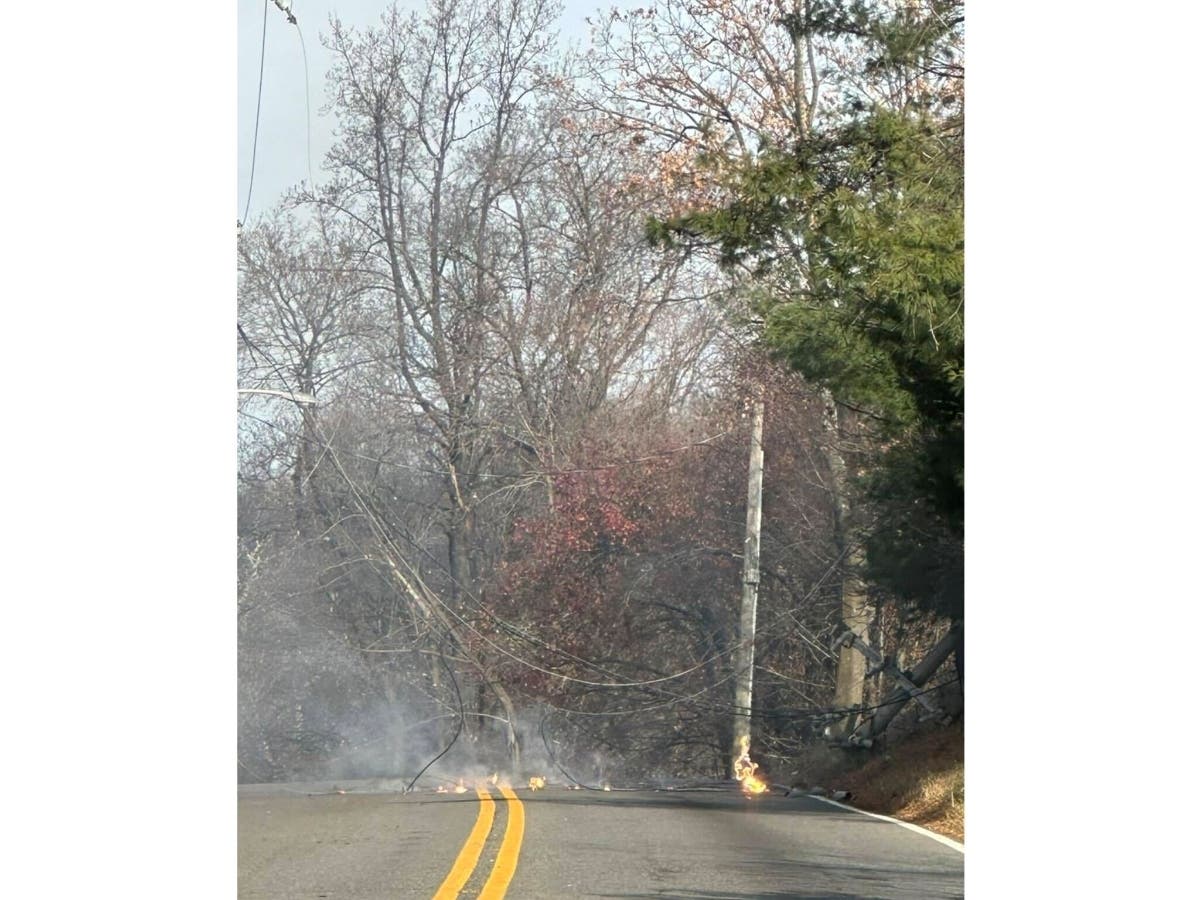 Motor Vehicle Accident Closes Road In Holmdel See Details Holmdel