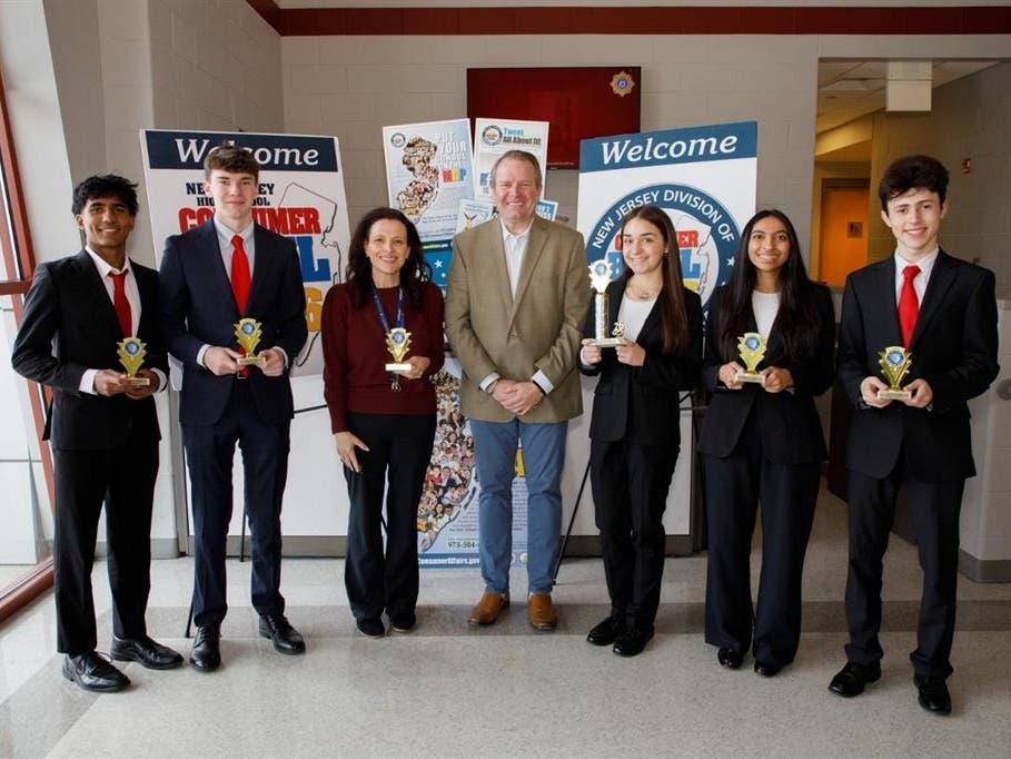 The Monmouth County Board of County Commissioners congratulates Marlboro High School for winning the 2026 Monmouth County Consumer Bowl. Commissioner Erik Anderson was on hand to give opening remarks and congratulate Marlboro High School on their victory.