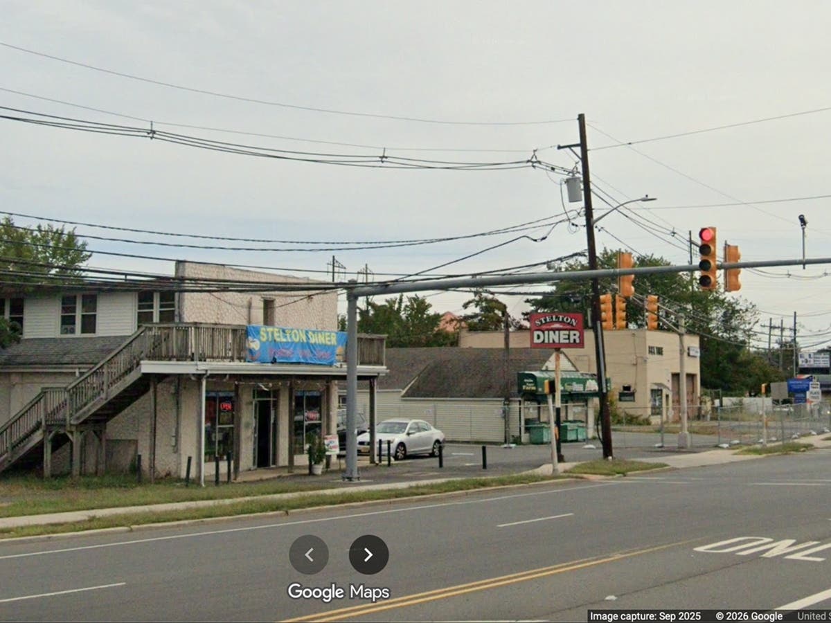 The Stelton Restaurant, located at 433 Plainfield Avenue.