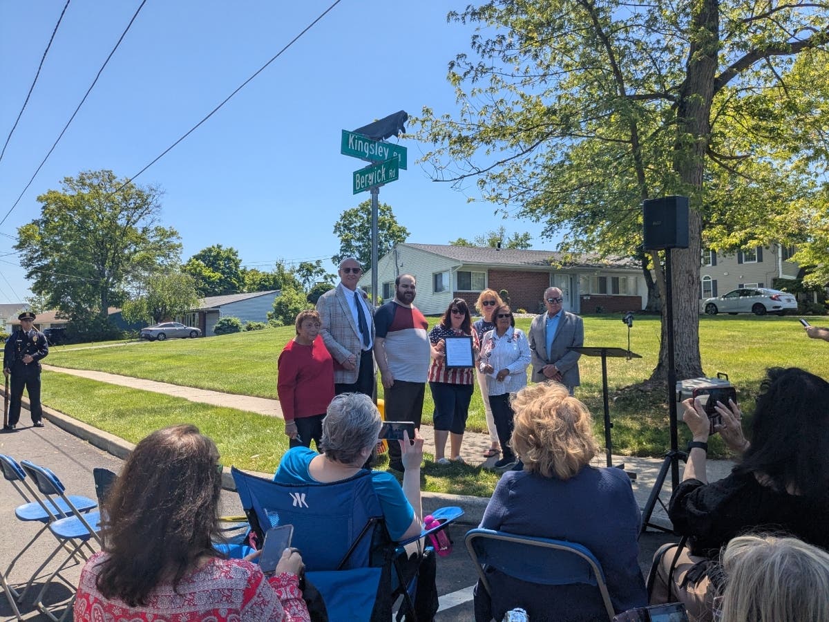https://patch.com/img/cdn20/users/26899325/20260519/012143/styles/patch_image/public/mayor-and-council-presenting-resolution-to-salvatore-dimattinas-family___19130921904.jpg
