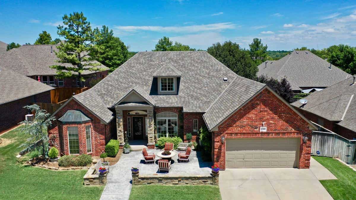 ScissorTail Roofing and Construction