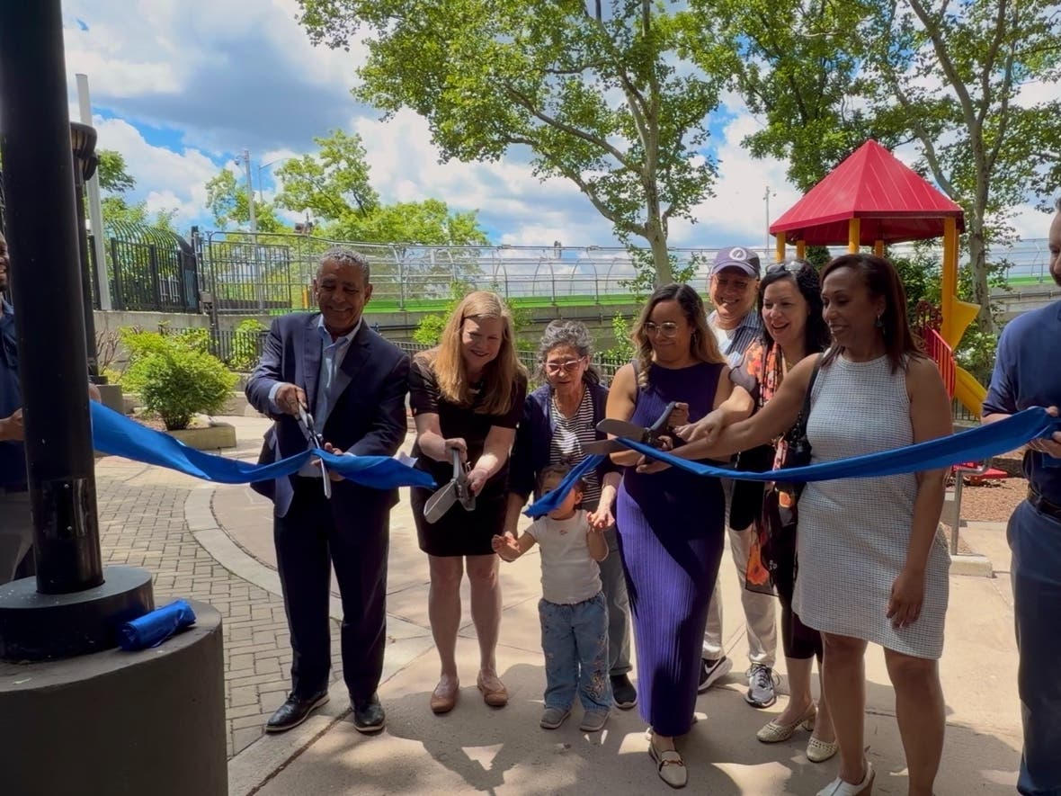The Port Authority of New York and New Jersey celebrated the reopening of George Washington Bridge Playground — better known locally as Dolphin Playground — on Thursday.