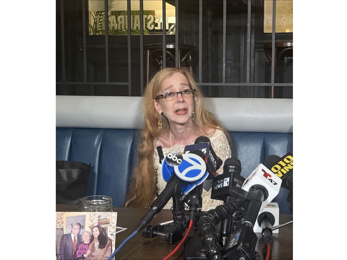 Ida Goldstein, the grieving widow of a Legionnaires' disease victim on the Upper East Side, speaks to the press.