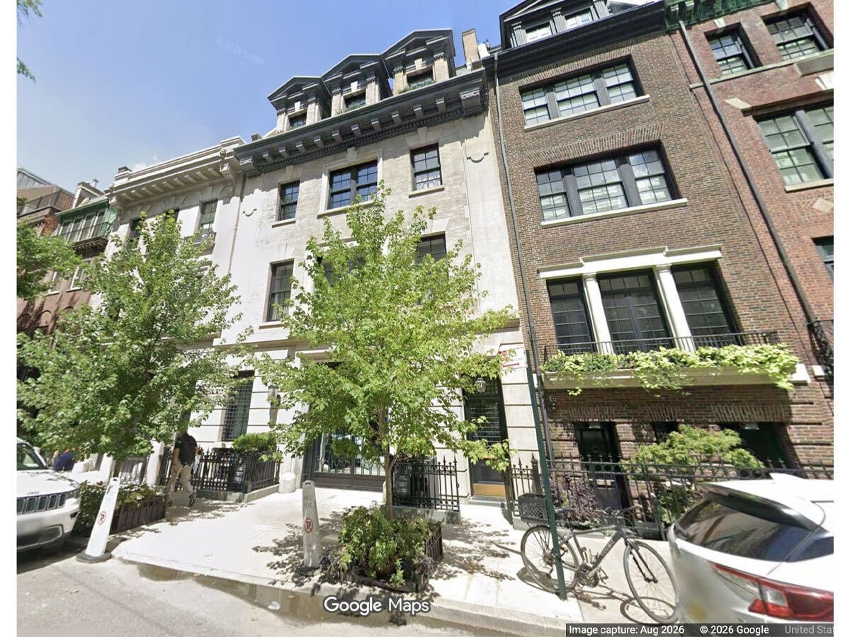 The townhouse, located at 165 East 70th St. between Lexington and Third avenues, could set a new record for the most expensive townhouse sold in Manhattan.