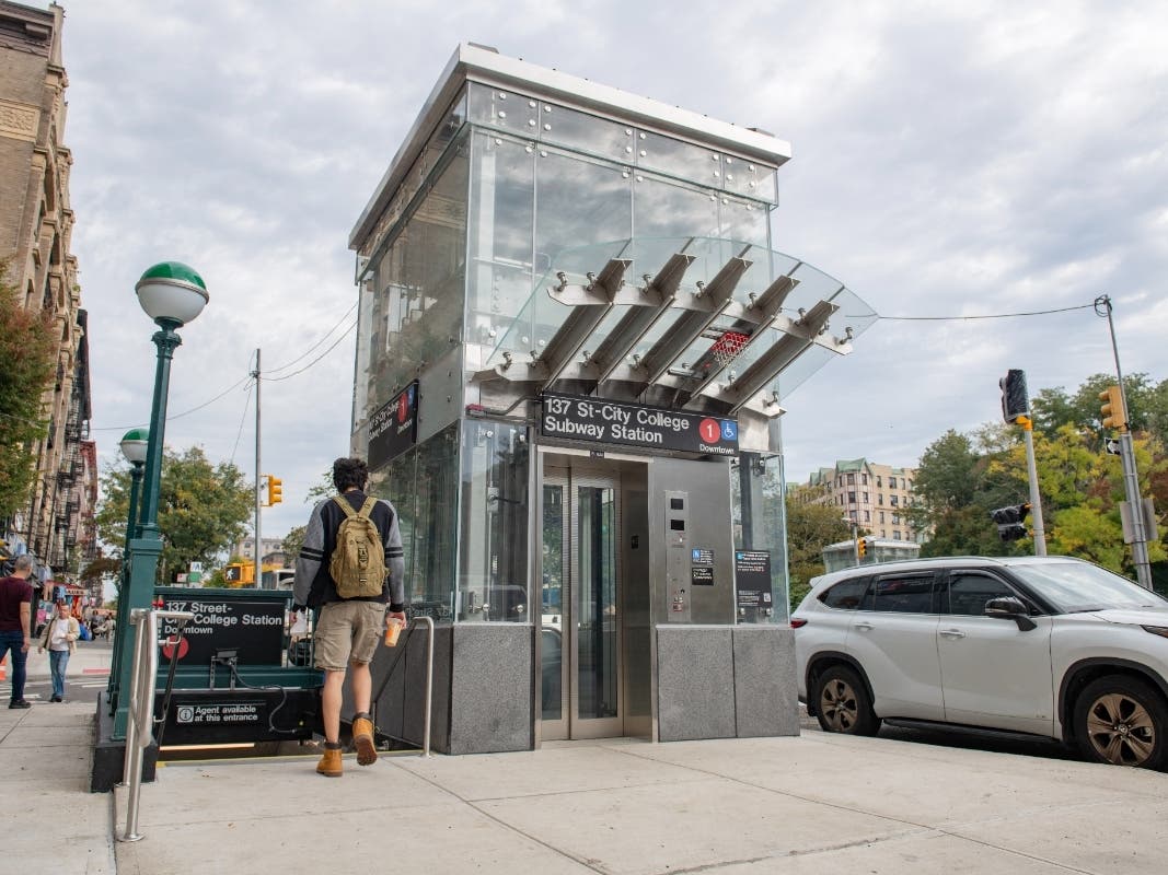 Two street-to-platform elevators now serve both platforms at Broadway and West 137th Street.