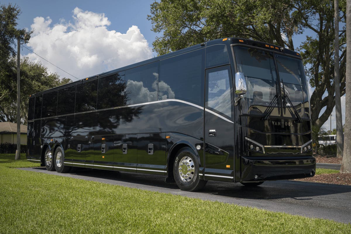 Illinois Charter Bus Services | School Events Bus Rentals