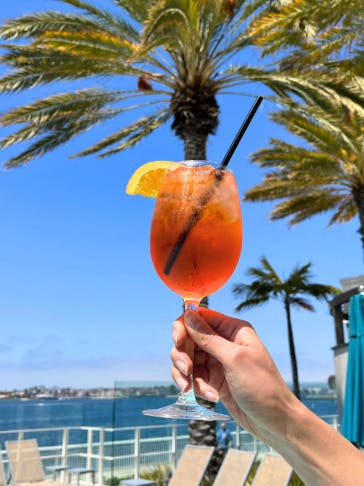 Summer-Long Pop-Up Inspired by the Aperol Spritz on Hilton Bayfront’s New Outdoor Lounge