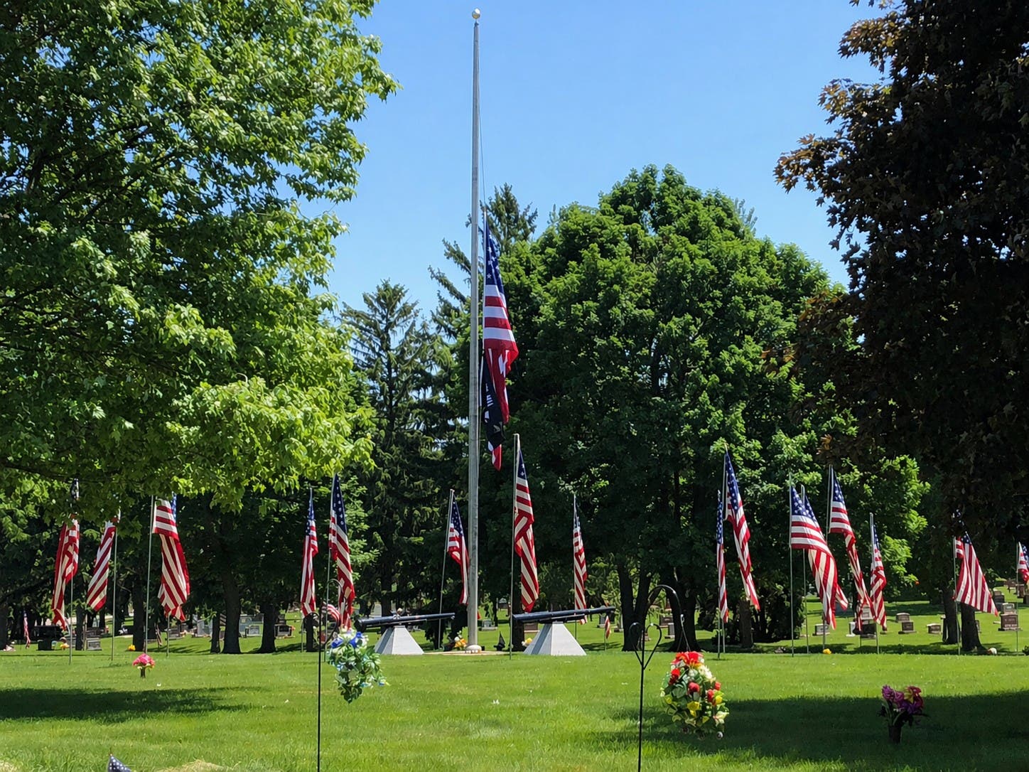Lincoln Memorial Park Memorial Day Service