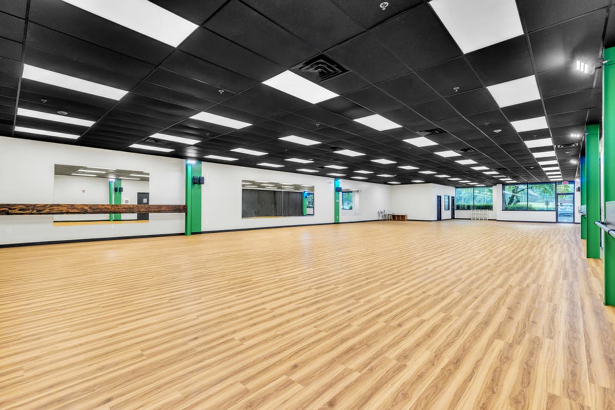 We Dance Studio