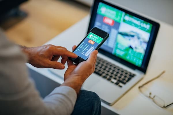 What is a Daily Money Manager and how can they help you?