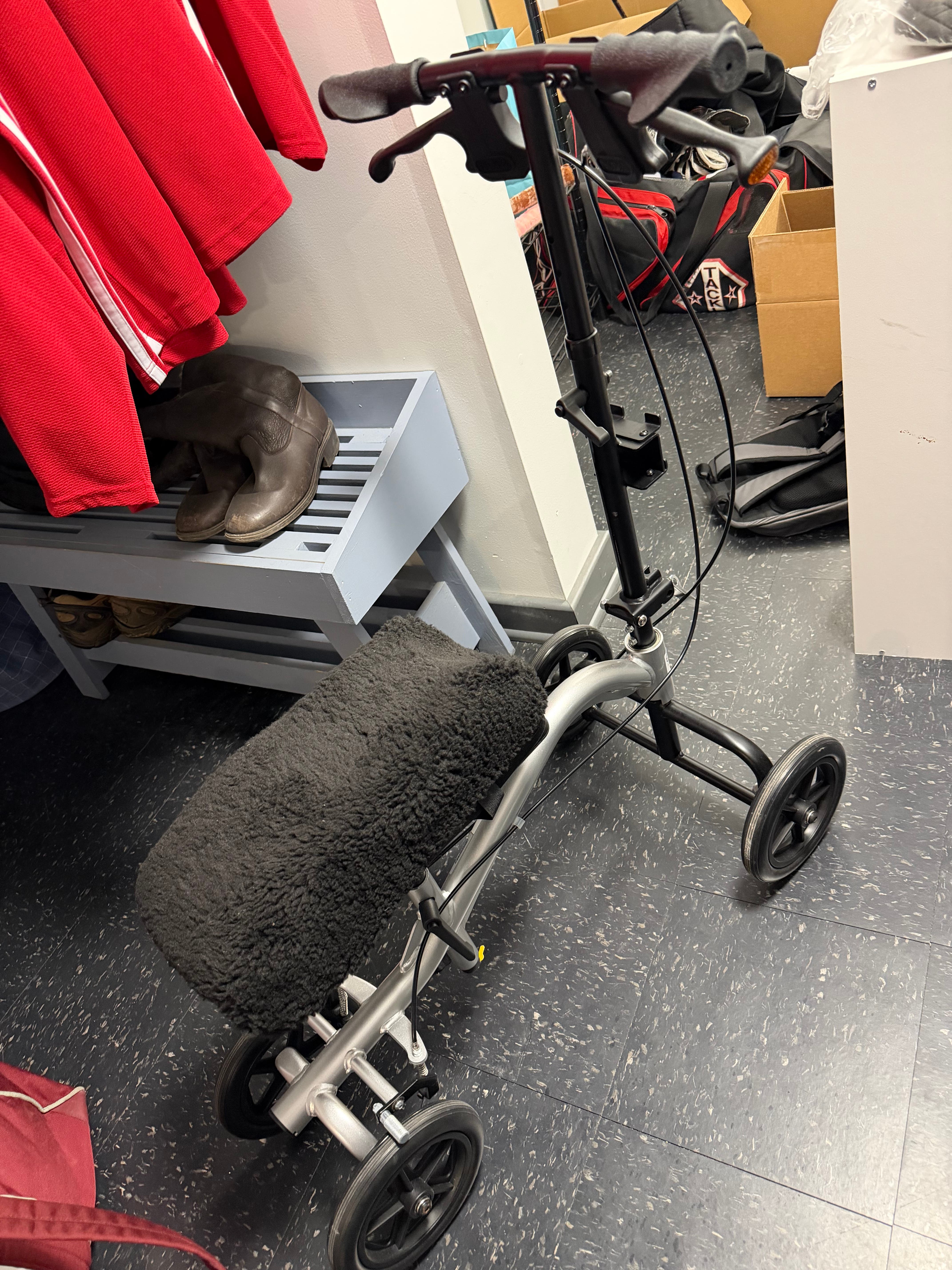 Selling Knee Scooter w/ Knee Pad - $200